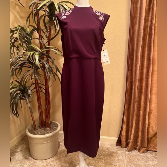 Ivanka Trump Queen plum dress w/beading, size 10. NWT, excellent condition. - Picture 1 of 7